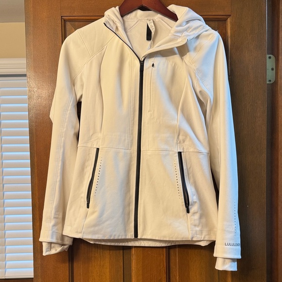 Lululemon Cross Chill Jacket RepelShell White - Size 8 - Picture 1 of 7